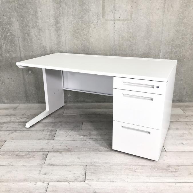 【希少在庫がロット入荷！】横幅1400の片袖机が入荷致しました！デスクを広く使用したい方におすすめです！
■イトーキ/CZR/ホワイト
                        CZRデスク
                                    中古
            