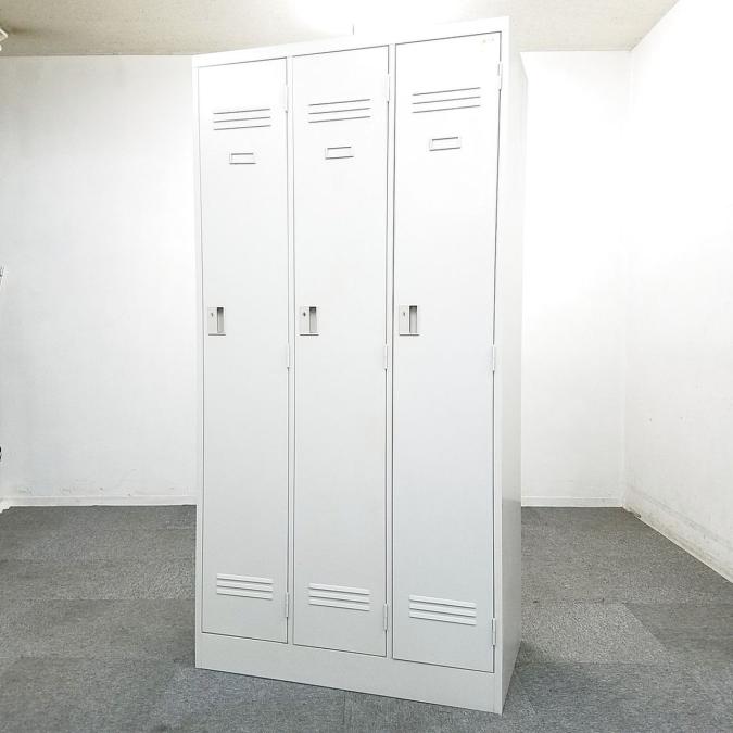 【収納スペース充実！】■イトーキ製　3人用ロッカー　■更衣室のマストアイテム！
                        J型
                                    中古
            