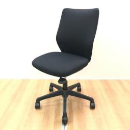 【¥10,000→¥8,000！】商品入替20％OFF！オカムラ（okamura）CG-Mチェア　■色：ブラック　肘無し【β2309】