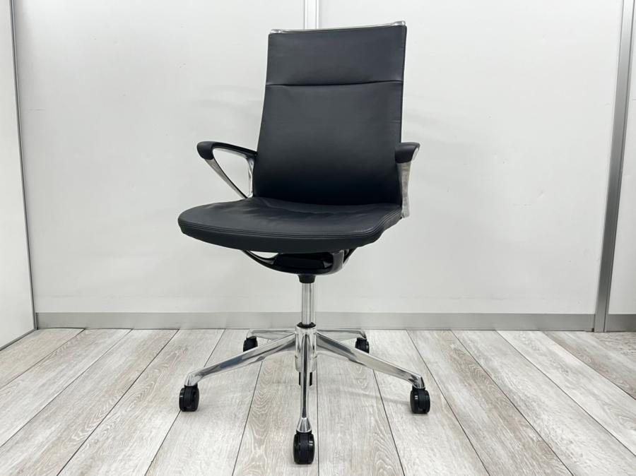 【革張りデザインの上質な座り心地！】■オカムラ製　モードチェア　アルミフレーム　ブラック【ハイグレード】
                        モード
                                    中古
            