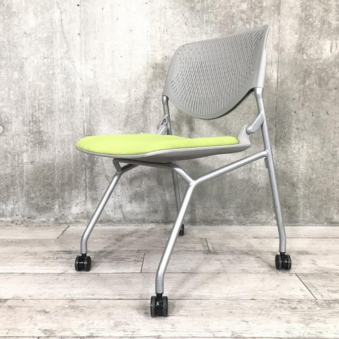 横に重ねて収納できる！グリーン＋一般的なテーブルの幕板カラーに合うグレーシェル仕様の組み合わせ！【J11】■オカムラ/ルナ/ライムグリーン
                        ルナ
                                    中古
            