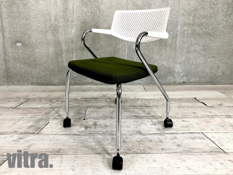 vitra/ヴィトラ　ビザロール2　ホワイトＸカーキ　ビジターチェア / スタッキングチェア 新品定価7万
                        その他シリーズ
                                    中古
            