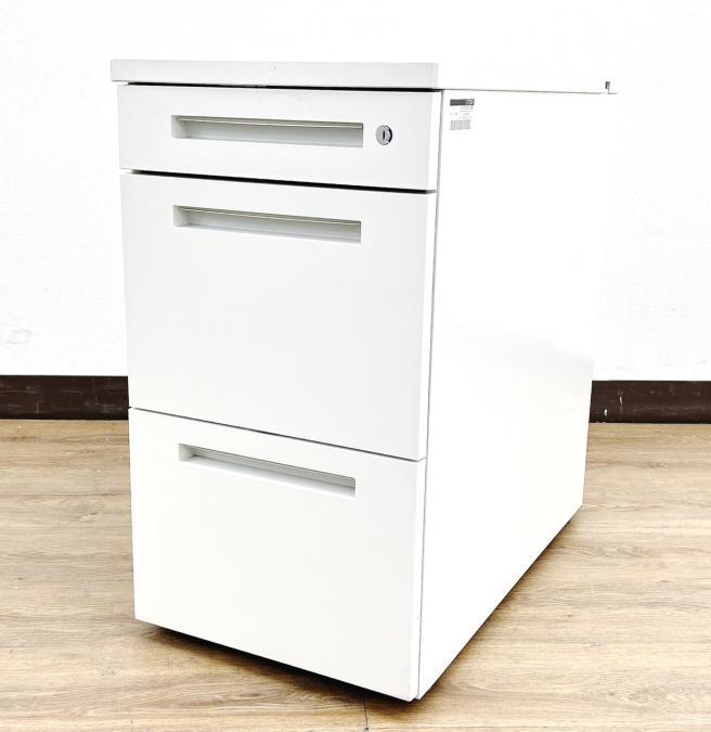 【限定1台入荷】人気のホワイトカラーの脇机ワークスペースが広がります◆イトーキ製【RP】
                        CZR
                                    中古
            