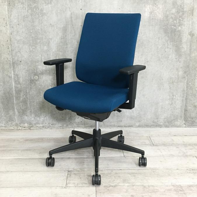 【ワンランク上の座り心地を体感できます！】■コクヨ　ウィザード2チェア　可動肘付　プルシアンブルー　■背骨のS字形状にジャストフィット！　A00878563
                        ウィザード2
                                    中古
            