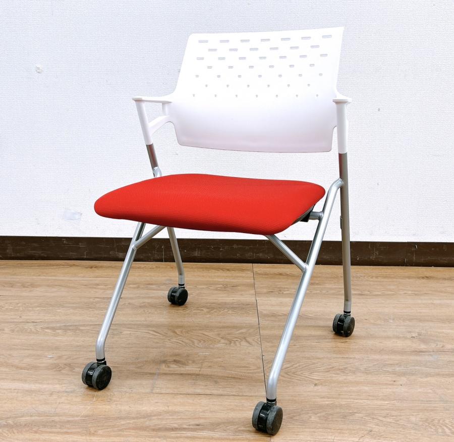 【大量入荷】ピエガネスティングチェア⇒ホワイト＆レッドのシンプルデザインコスパ高◆コクヨ製【RP】
                        ピエガ
                                    中古
            