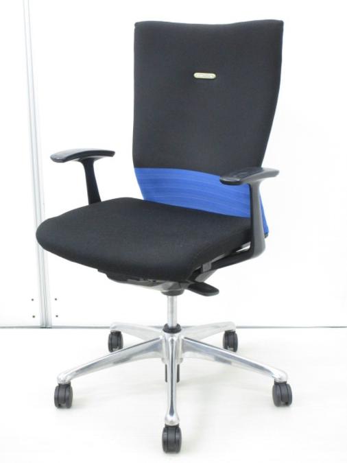 デザイン性と機能性を兼ね備えたハイグレードチェア！固定肘付き！【J11】■オカムラ/フィーゴ/シームレスブルー
                        フィーゴチェア
                                    中古
            