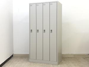 【6台入荷！】貴重な４人用ロッカーがロット入荷致しました！工場やコールセンターなどにおすすめ！■オカムラ/FZ/ニューグレー