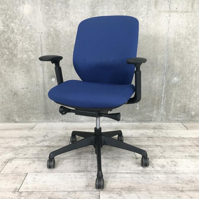 前傾を兼ね備えるあの椅子のクッションタイプ！オカムラ製 シルフィー
                        シルフィー
                                    中古
            