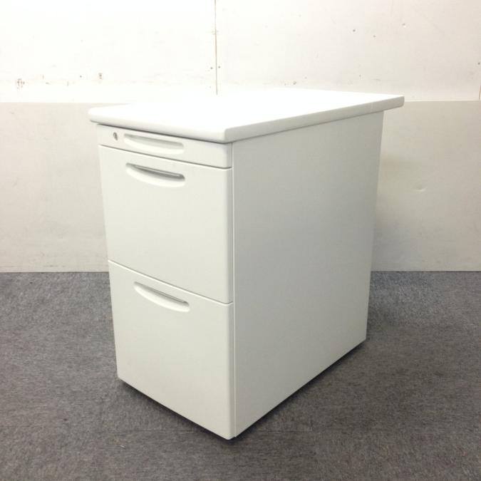 【6台入荷】【ホワイト】レイアウト変更にも！作業スペースにも！収納スペースにも！
                        SD-V
                                    中古
            