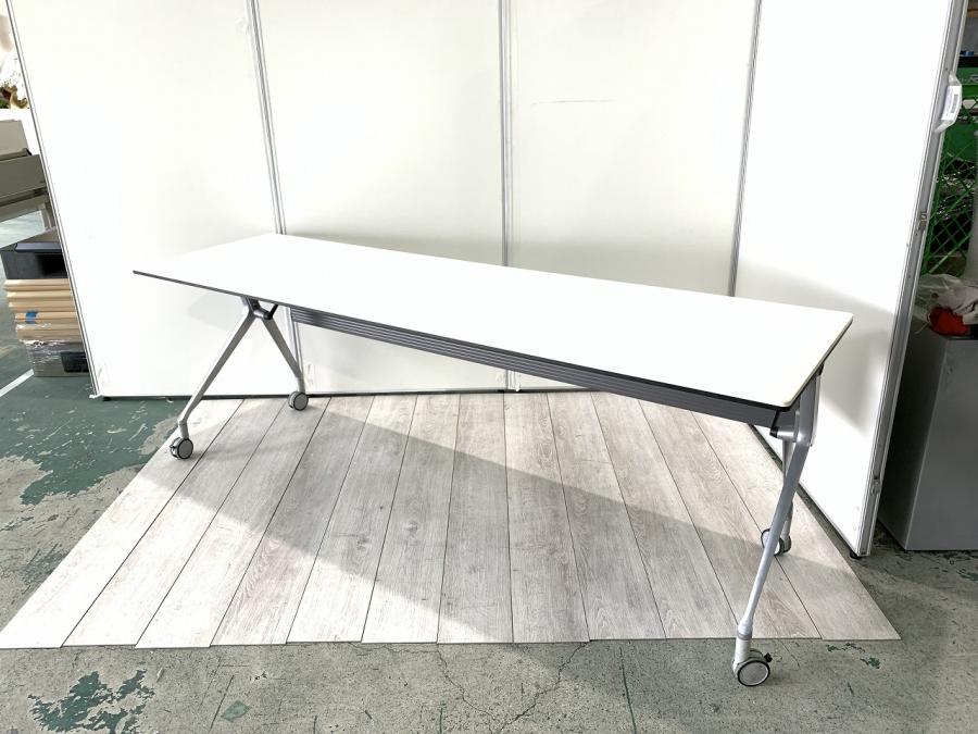 幅2100mm　幕板付き　スタックテーブル　フォールディングテーブル　ホワイト　キャスター付き　２～３名向け
                        エピファイ
                                    中古
            