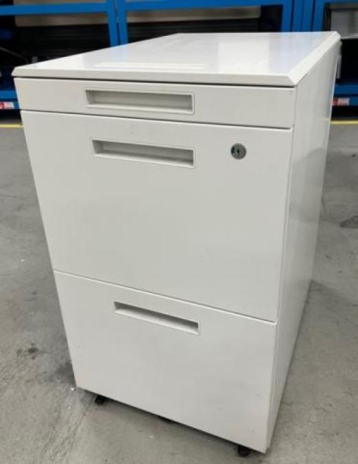 ナイキ製　3段ワゴンH650なのでフリーアドレスデスクにオススメ！【ナイキ製　3段ワゴン】
                        その他シリーズ
                                    中古
            