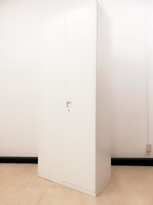 オカムラ　レクトライン　両開き　ハイタイプ　ホワイト　鍵付き
                        レクトライン
                                    中古
            