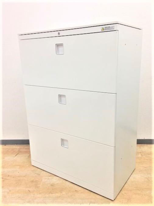 【人気のホワイトカラー】オカムラ製　レクトラインシリーズ/3段ラテラル書庫
                        レクトライン
                                    中古
            