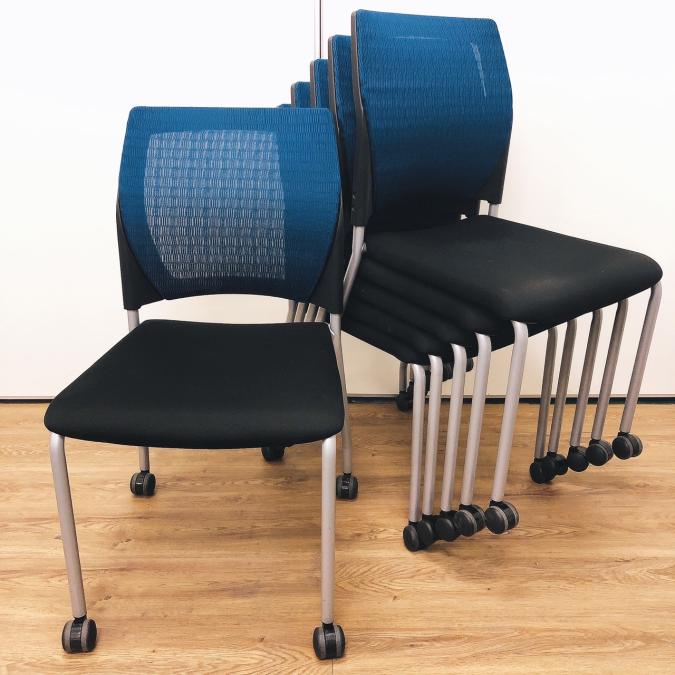 【6脚セット】　スタッキングチェア　ナイキ　NAIKI　キャスター付き　ブルー　ブラック　会議　ミーティング　セミナー
                        その他シリーズ
                                    中古
            