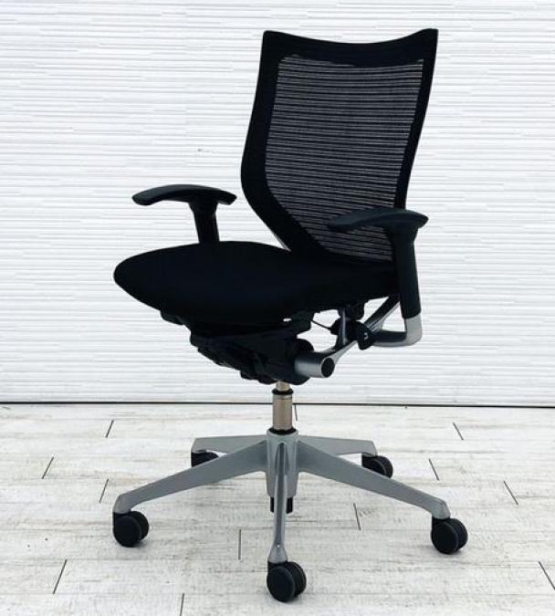 【ベストなポジションが得られる先進設計！】■オカムラ製　バロンチェア　可動肘付　ブラック　■上質で快適な座り心地！【倉庫在庫】【OI】【キャンペーン対象外】
                        バロンチェア
                                    中古
            