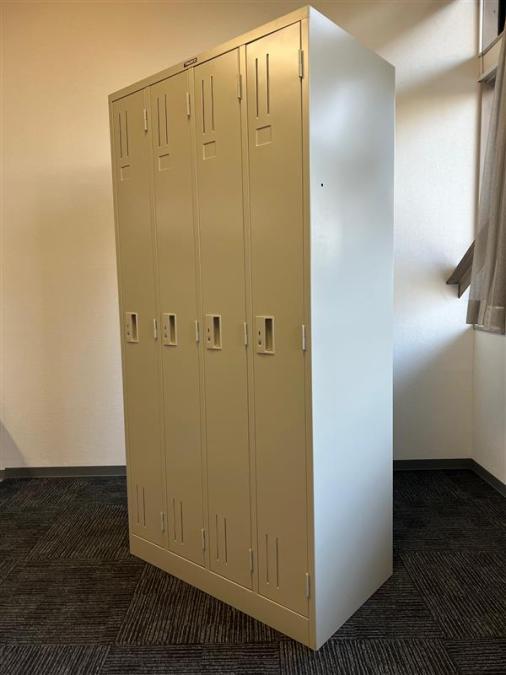 【4人用ロッカー15台入荷いたしました！】【トラスコ中山/ロッカー】
                        その他シリーズ
                                    中古
            