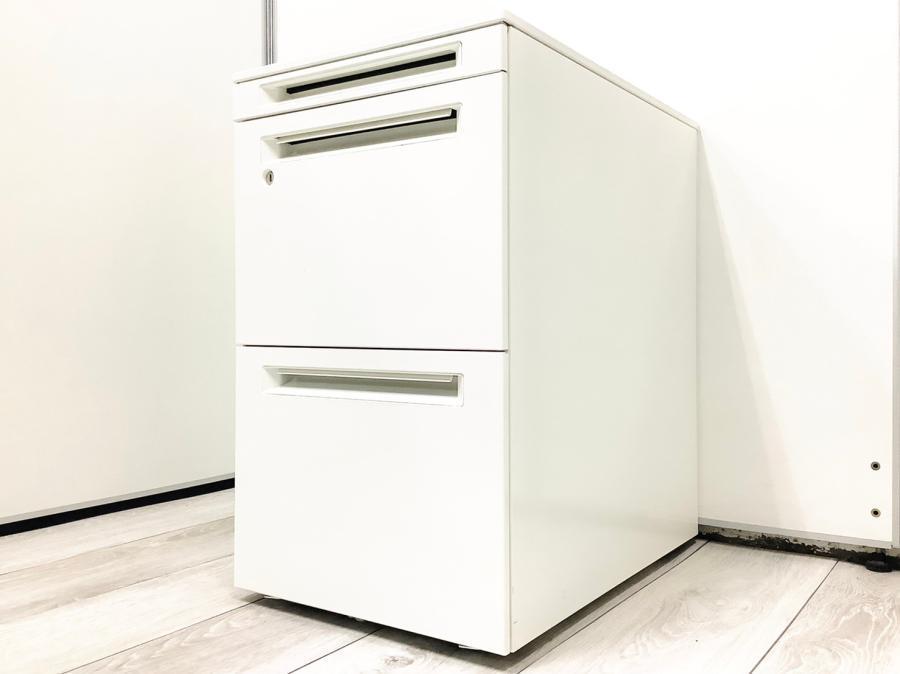 【これ1台あれば書類も荷物も整理可能！】オカムラ（okamura）アドバンスシリーズ　3段ワゴン　■色：ホワイト　シリンダー錠
                        アドバンス
                                    中古
            