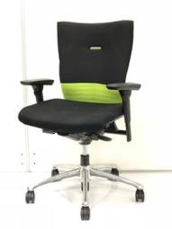 【3脚限定】オカムラ製｜フィーゴチェア｜機能美あふれるデザイン、快適な座り心地と使いやすさを徹底追及して開発されたチェアです！
ブラック×グリーン