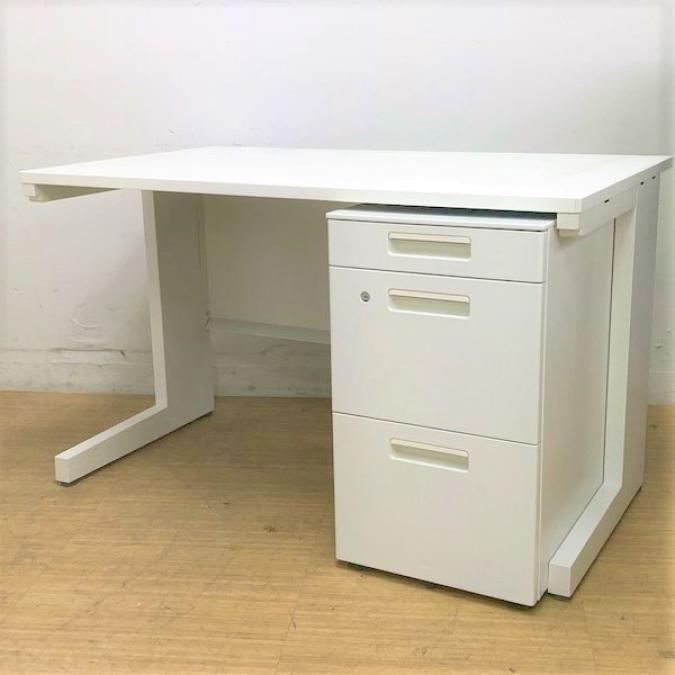 内田洋行　スカエナ　＋　コクヨGTワゴン　センター引き出し無しのスタンダードテーブル　W1200との組み合わせ
                        その他シリーズ
                                    中古
            