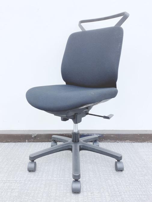 【大型コート掛けあり】丸かわいいフォルム！トルテチェア　在庫あります
                        トルテR
                                    中古
            