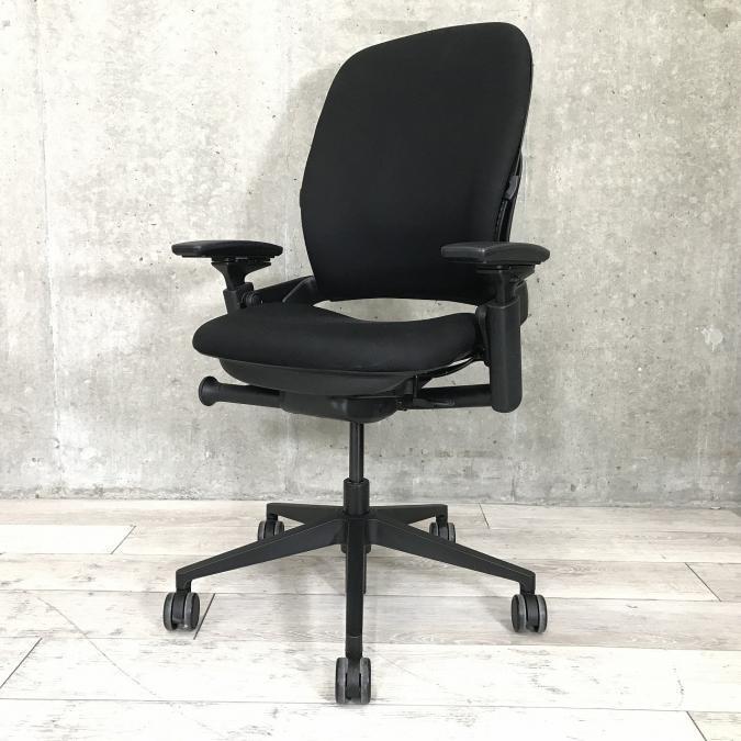 【長時間座る人向け！】スチールケース（Steelcase）リープチェア　V2　■色：ブラック　可動肘
                        リープV2
                                    中古
            