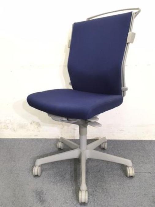 【7脚限定】オカムラ製　エスクードチェア｜コートハンガー付きエスクードチェア入荷致しました！中古家具　リサイクル
                        エスクード
                                    中古
            