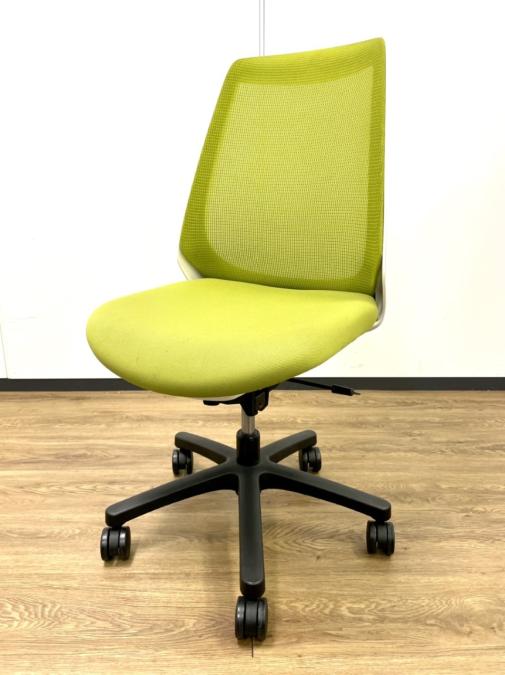 【在庫入替】【3脚限定！！】【定番商品】イトーキ　ノナ　肘無しハイバック　アイビーグリーン　新規　テレワーク　起業
                        ノナ
                                    中古
            