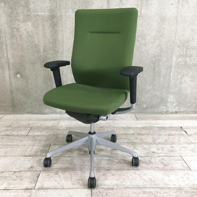 【グリーン】座面背面がクッションで優しく包まれる！オカムラの人気シリーズ入荷しました！
                        コーラルチェア
                                    中古
            