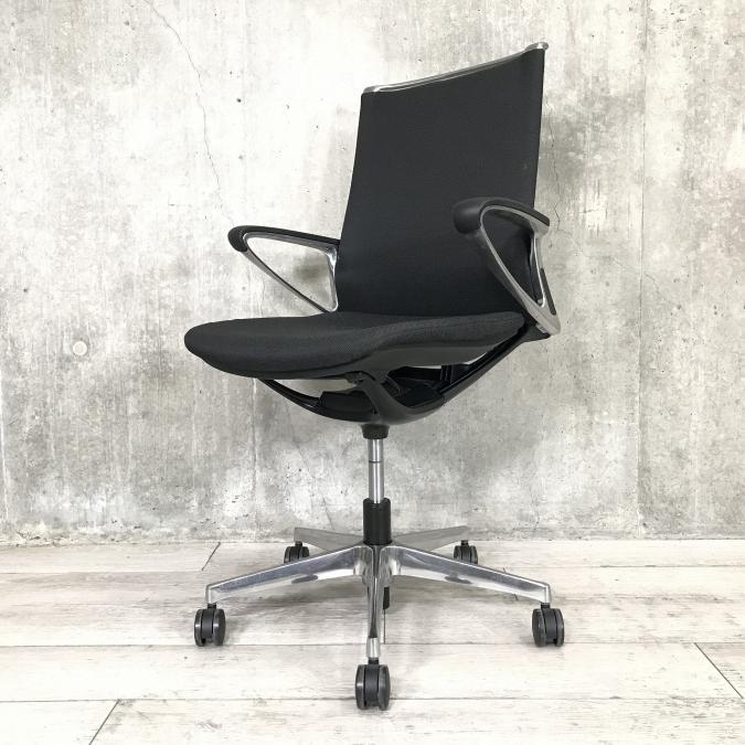 【スタイリッシュなデザインが人気！】オカムラ製　MODE(モード)　クッション座面 ミドルバック デザインアーム　【会議・打ち合わせにもピッタリ！】
                        モード
                                    中古
            