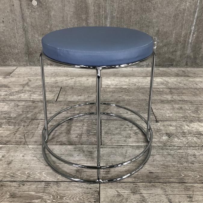 オカムラ製のスタッキング丸椅子が入荷！！
                        その他シリーズ
                                    中古
            