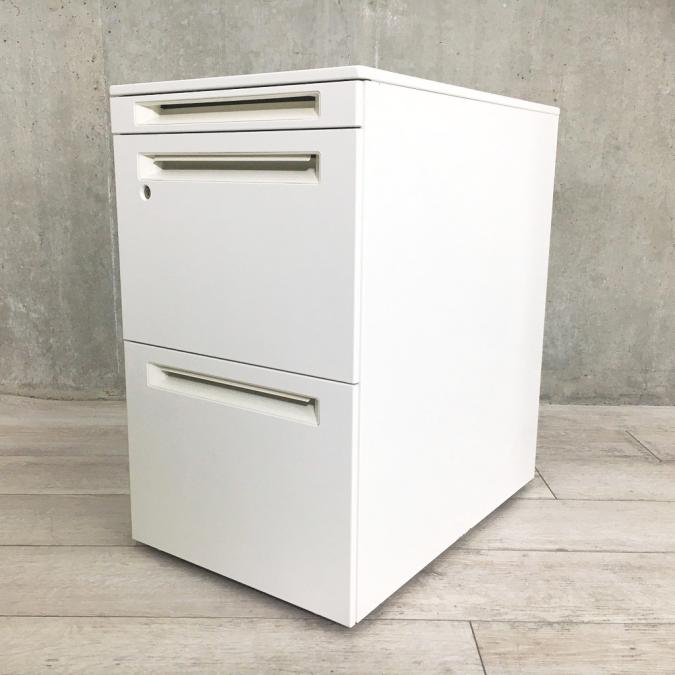 【3段ワゴン】フリアドのお供に！　A4ファイルが2段収納が出来ます！
                        アドバンス
                                    中古
            