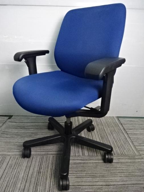 【関西倉庫在庫】【ロット入荷】｜オフィスチェア｜事務椅子｜可動肘｜【トルテ】弊社使用欄【A00891866】
                        トルテチェア
                                    中古
            