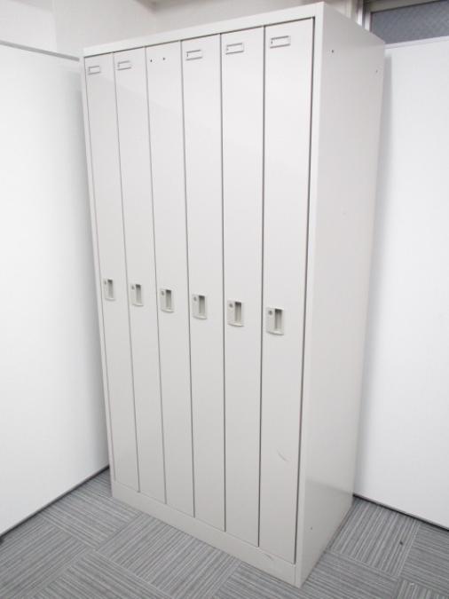 【限定3台】【激レア縦の6人用ロッカー】■オカムラ/FZ/ライトスモーク
                        FZタイプ
                                    中古
            