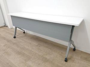 【定価約8万円】【3人用としてオススメ！人気ホワイトカラーサイドスタックテーブル】■オカムラ製　フラプター　サイドスタックテーブル