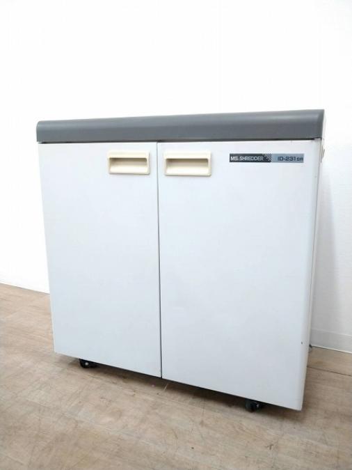 【定価約40万円】【置き場所に困らないコンパクトサイズ】【しっかり細断最大細断枚数26枚】2007年製■明光商会　シュレッダー　ID-231SR
                        IDシリーズ
                                    中古
            