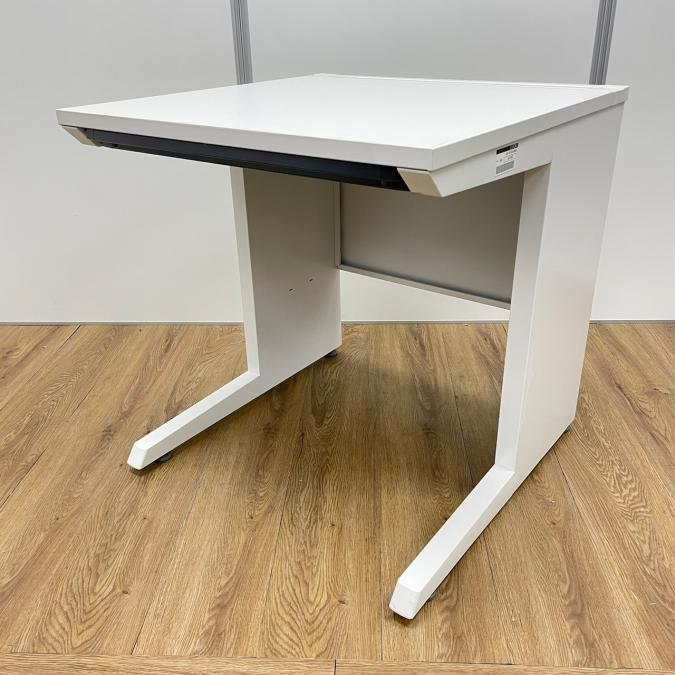 【商品入替のため、現品限り】【レア】【現品限り】イトーキ製　CZRシリーズ　ホワイトカラー　W700　平机！！※現物画像※
                        CZRデスク
                                    中古
            