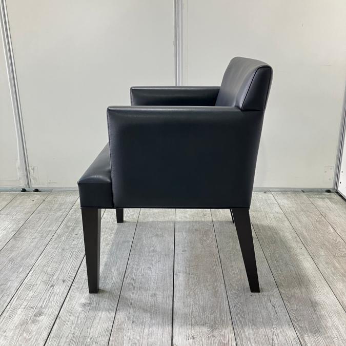 Cassina（カッシーナ）413 CAB 【受注輸入色／シェイデッド