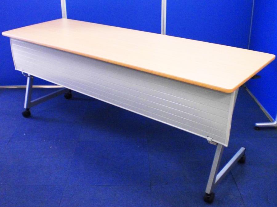 【在庫入替セール50%OFF】イトーキ製のスタックテーブル！シンプル！【管理番号：A00869636】
                        その他シリーズ
                                    中古
            