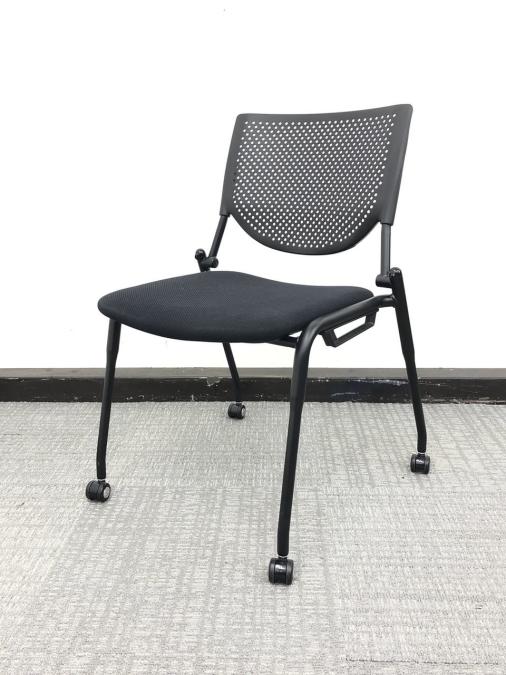 【限定8脚】【定番スタッキングチェア】オカムラ/プロスタック/ブラック　おしゃれ　レア
                        プロスタック
                                    中古
            