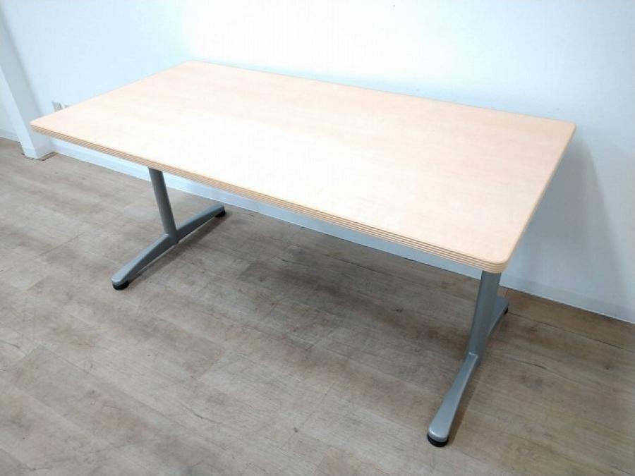 【定価約7万円】【４人用にオススメな横幅1500ｍｍミーティングテーブル】■内田洋行　ＳＴ３１００　ミーティングテーブル
                        ST-3100
                                    中古
            