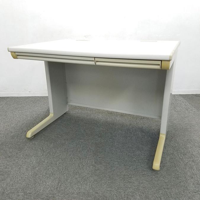 【関西倉庫在庫】【オフィスデスク】｜事務机｜オカムラ　平机｜日焼け有の為お求めやすい価格で登場です　弊社使用欄【A00895004】
                        SD-Vシリーズ
                                    中古
            