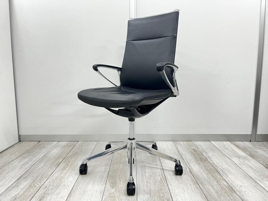 【珍しいレザーのチェアが入荷！】気品漂うお洒落チェア！オカムラ/モード
                        モード
                                    中古
            