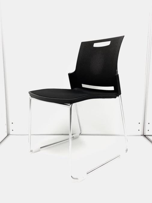 人気／定番／多目的チェア／ミーティングチェア　◆Okamura／オカムラ　◆SCHOLARLUFT／スカラールフト　※本体カラー：ブラック
                        スカラールフト
                                    中古
            