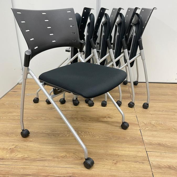 【6脚セット】イトーキ製　マノスシリーズ　ブラックカラー　ネスティングチェア！！
                        マノスチェア
                                    中古
            