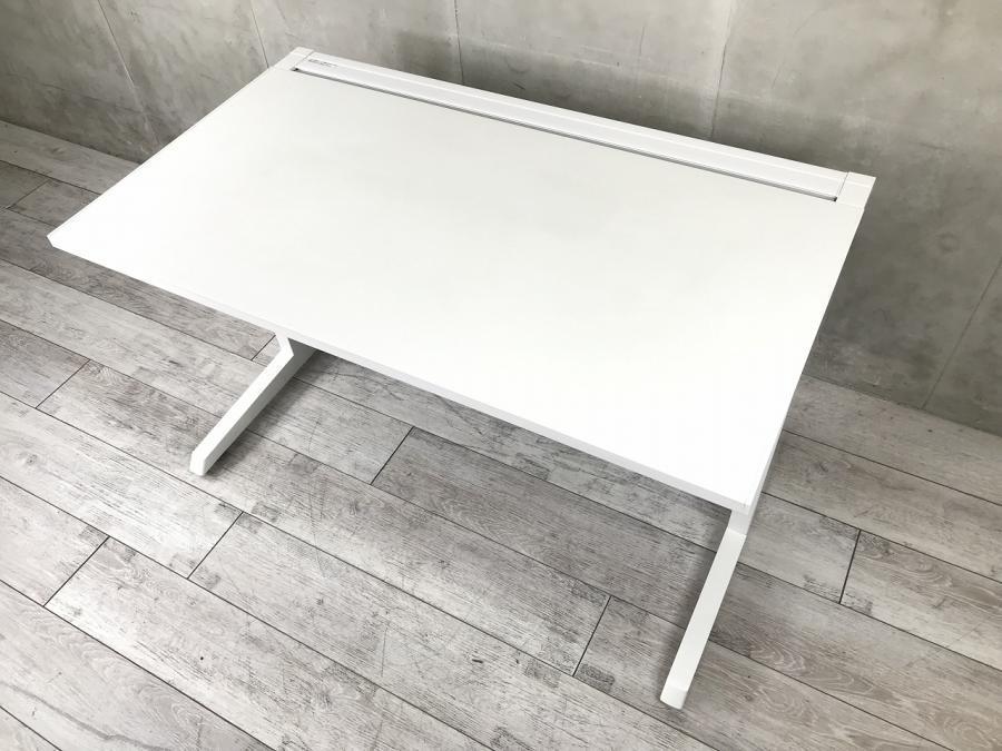 【使いやすさが人気！】■イトーキ製　CZRシリーズ　平デスク　W1200mm　■配線取り出しがスムーズ！
                        CZRデスク
                                    中古
            
