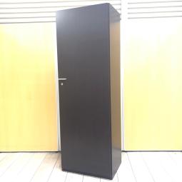 落ち着いたデザインで重厚感抜群！　イトーキ製の役員用オフィスロッカー XGシリーズ
