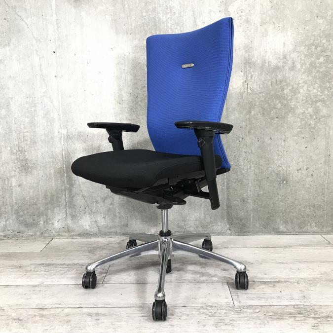 サイドファスナーシリーズのブルー×ブラックのハイバック肘付きOAチェア【J12】
■オカムラ/フィーゴ/サイドファスナー/ブルー
                        フィーゴチェア
                                    中古
            