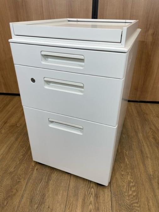 コクヨ製のフリアドワゴンが入荷！引出が付いている珍しい仕様です！■コクヨ/GT/ホワイト
                        GTワゴン
                                    中古
            