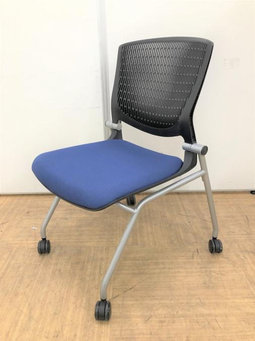 【重ねて収納で省スペース化】国内メーカーのネスティングチェア オカムラ製　グラータチェア
                        グラータチェア
                                    中古
            