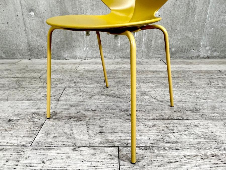 calligaris イエロー 椅子(カリガリス)6脚あります。 中古】 スタッキングチェア 408457 - 中古オフィス家具なら